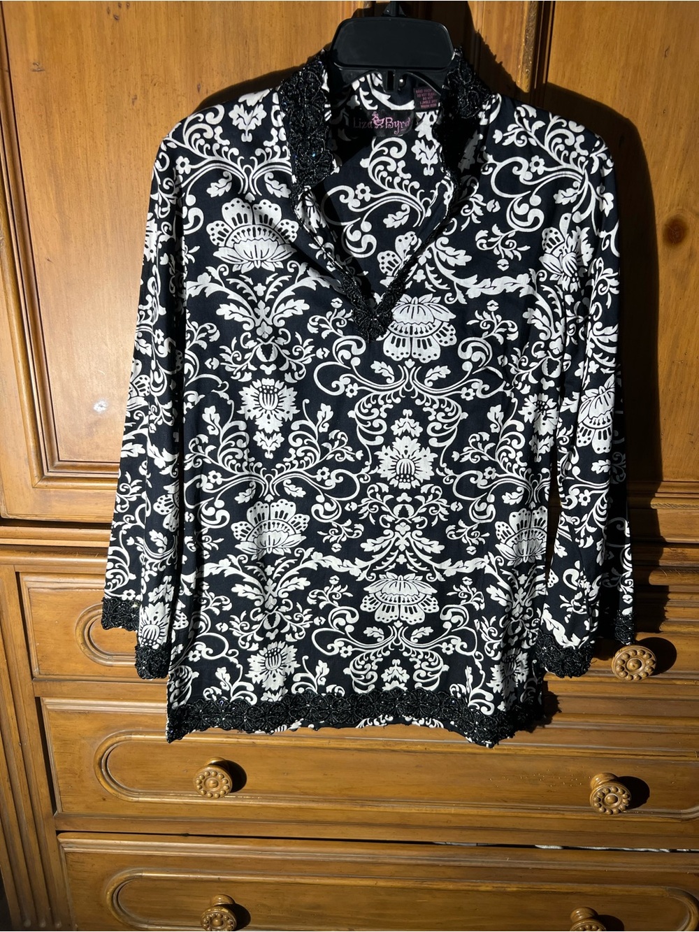 Liza Byrd Black & White Damask Print Blouse